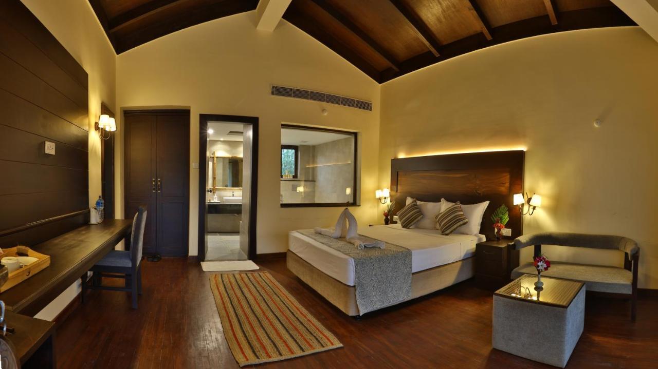 Jungle Villa Resort Chitwan Esterno foto