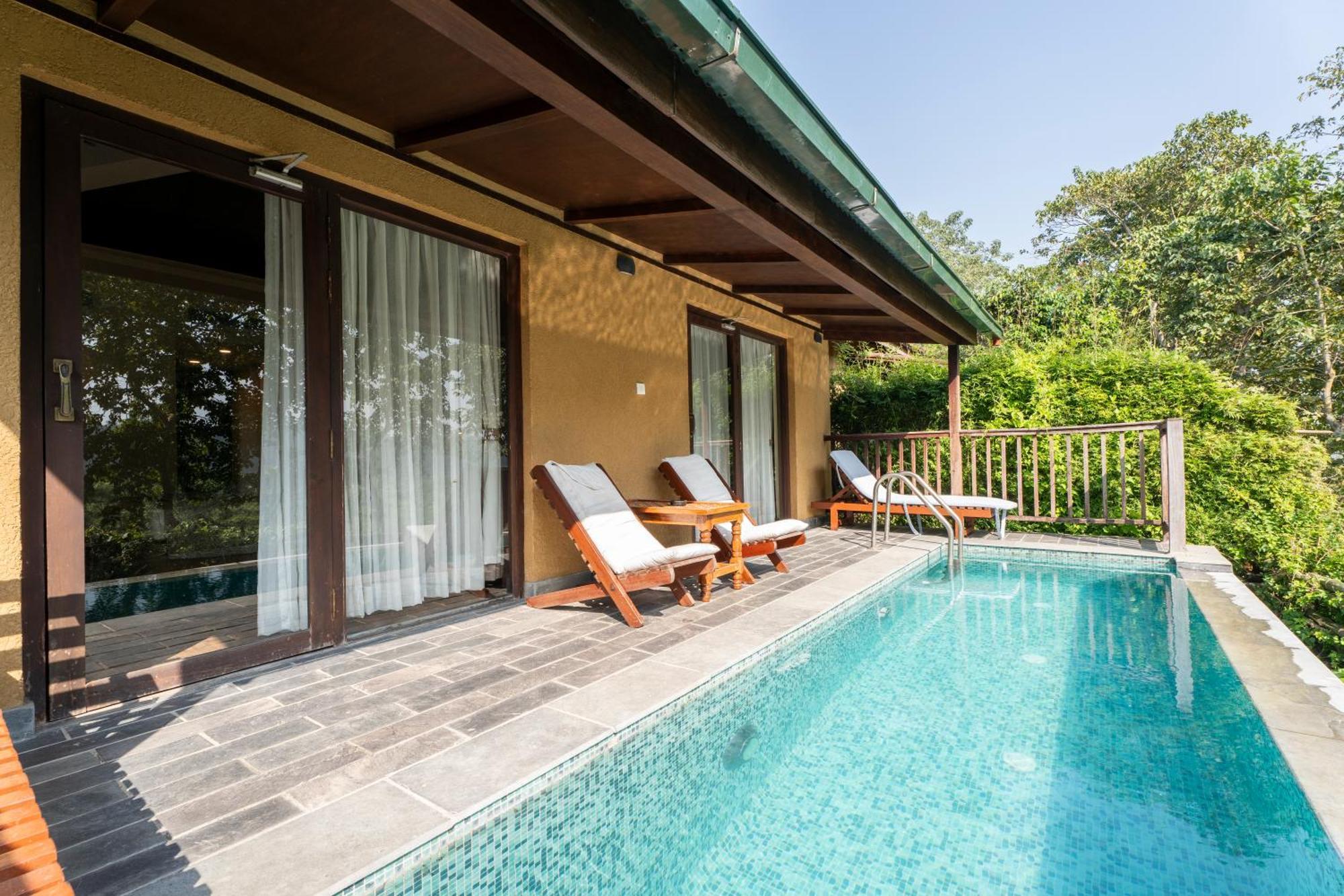 Jungle Villa Resort Chitwan Esterno foto