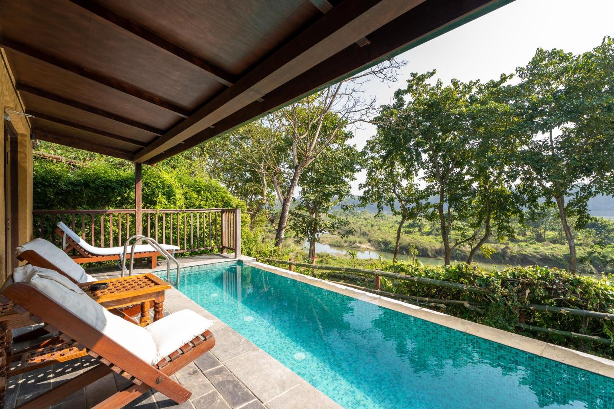 Jungle Villa Resort Chitwan Esterno foto
