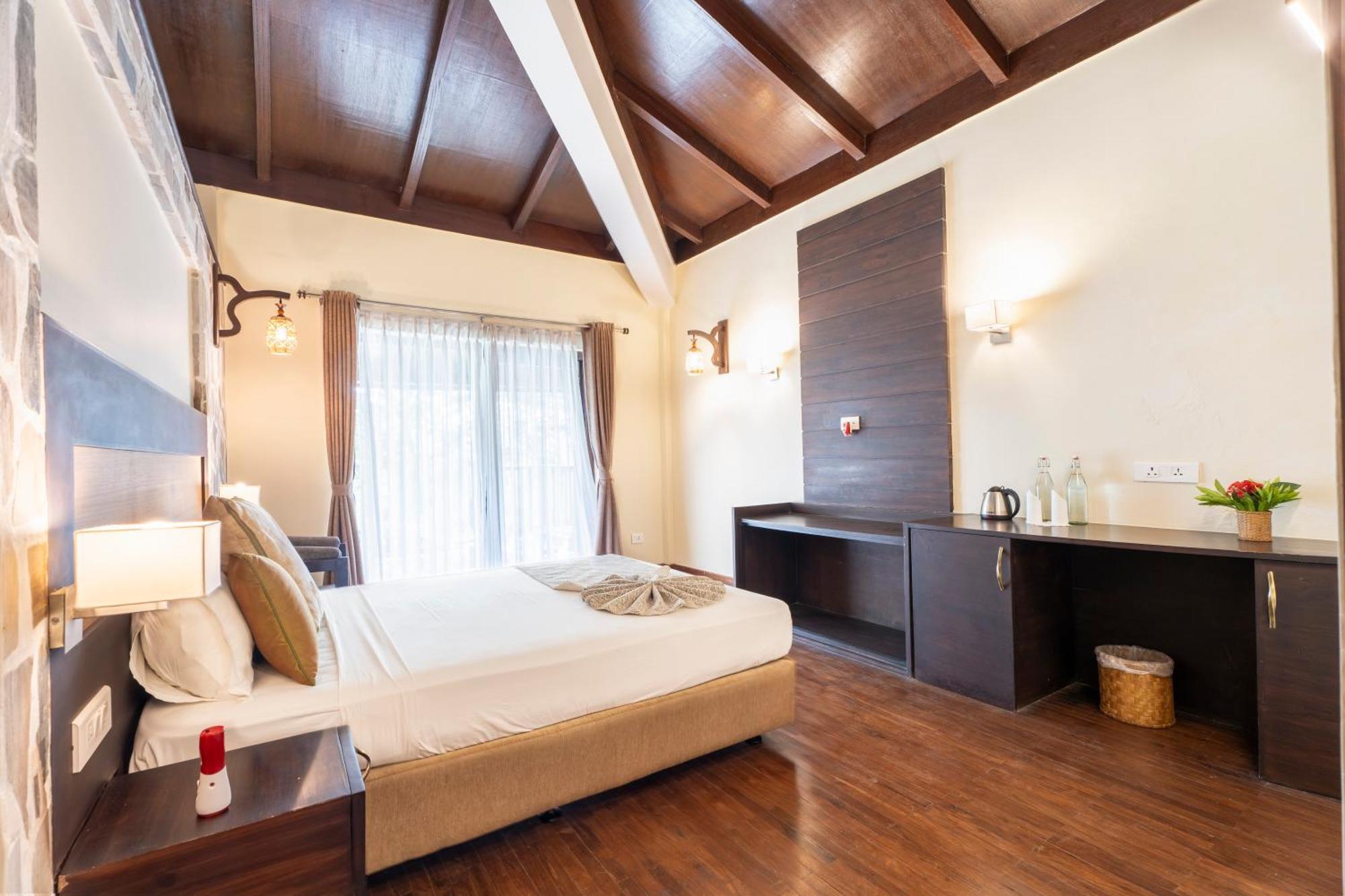 Jungle Villa Resort Chitwan Esterno foto